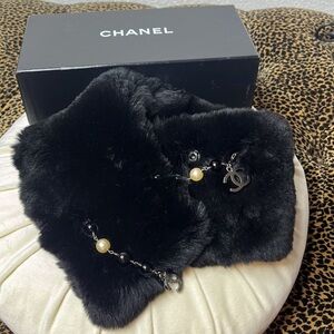 CHANEL Double C Pearl Rabbit Scarf